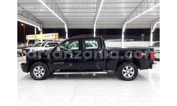 Nunua Imported Chevrolet Silverado Nyeusi Gari ndani ya Import - Dubai nchini Arusha Nunua Imported Chevrolet Silverado Nyeusi Gari ndani ya Import - Dubai nchini Arusha