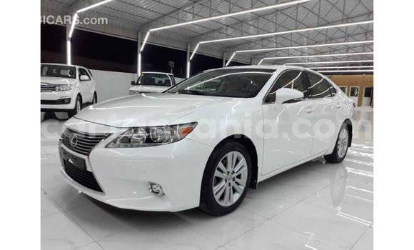 Nunua Imported Lexus ES Nyeupe Gari ndani ya Import - Dubai nchini Arusha Nunua Imported Lexus ES Nyeupe Gari ndani ya Import - Dubai nchini Arusha