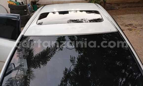 Buy Used Toyota Crown White Car in Dar es Salaam in Dar es Salaam Buy Used Toyota Crown White Car in Dar es Salaam in Dar es Salaam