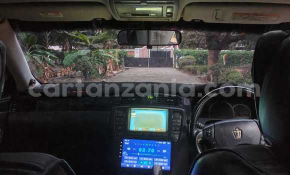 Buy Used Toyota Crown White Car in Dar es Salaam in Dar es Salaam Buy Used Toyota Crown White Car in Dar es Salaam in Dar es Salaam