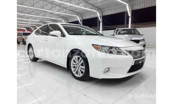 Nunua Imported Lexus ES Nyeupe Gari ndani ya Import - Dubai nchini Arusha Nunua Imported Lexus ES Nyeupe Gari ndani ya Import - Dubai nchini Arusha