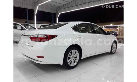 Nunua Imported Lexus ES Nyeupe Gari ndani ya Import - Dubai nchini Arusha Nunua Imported Lexus ES Nyeupe Gari ndani ya Import - Dubai nchini Arusha