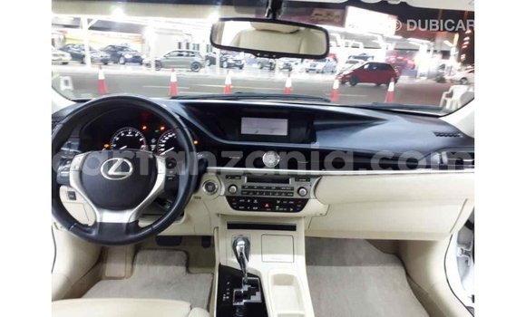 Nunua Imported Lexus ES Nyeupe Gari ndani ya Import - Dubai nchini Arusha Nunua Imported Lexus ES Nyeupe Gari ndani ya Import - Dubai nchini Arusha