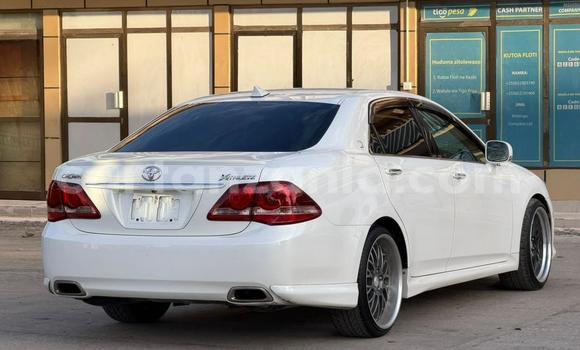 Buy New Toyota Crown White Car in Dar es Salaam in Dar es Salaam Buy New Toyota Crown White Car in Dar es Salaam in Dar es Salaam