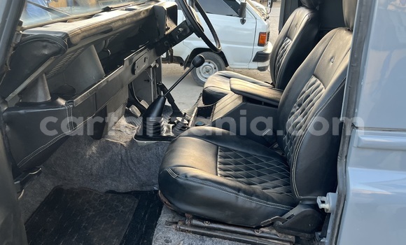 Buy Used Land Rover Defender Silver Car in Dar es Salaam in Dar es Salaam Buy Used Land Rover Defender Silver Car in Dar es Salaam in Dar es Salaam