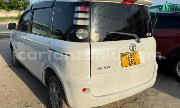 Buy Used Toyota Sienta White Car in Dar es Salaam in Dar es Salaam Buy Used Toyota Sienta White Car in Dar es Salaam in Dar es Salaam