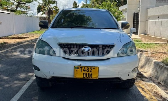 Nunua Ilio tumika Toyota Harrier Nyeupe Gari ndani ya Dar es Salaam nchini Dar es Salaam