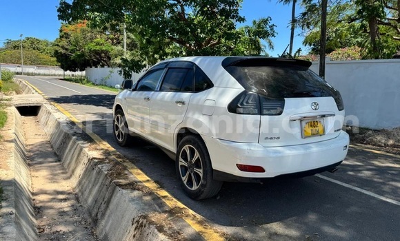 Buy Used Toyota Harrier White Car in Dar es Salaam in Dar es Salaam Buy Used Toyota Harrier White Car in Dar es Salaam in Dar es Salaam