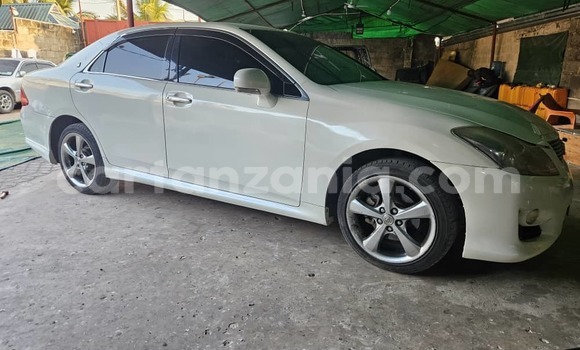 Nunua Ilio tumika Toyota Crown Nyeupe Gari ndani ya Dar es Salaam nchini Dar es Salaam Nunua Ilio tumika Toyota Crown Nyeupe Gari ndani ya Dar es Salaam nchini Dar es Salaam