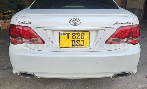 Nunua Ilio tumika Toyota Crown Nyeupe Gari ndani ya Dar es Salaam nchini Dar es Salaam Nunua Ilio tumika Toyota Crown Nyeupe Gari ndani ya Dar es Salaam nchini Dar es Salaam