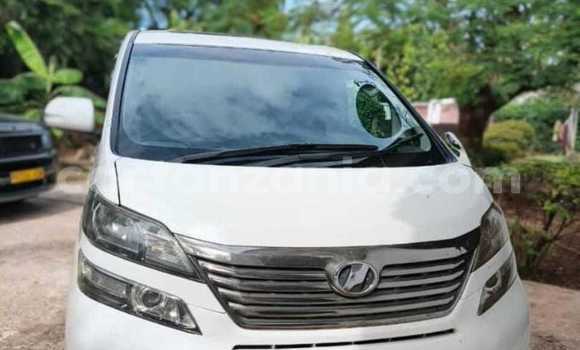 Nunua Ilio tumika Toyota Vellfire Nyeupe Gari ndani ya Dar es Salaam nchini Dar es Salaam