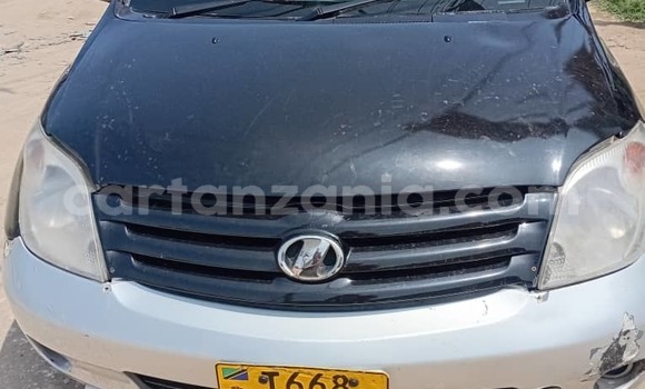 Buy Used Toyota IST Black Car in Dar es Salaam in Dar es Salaam