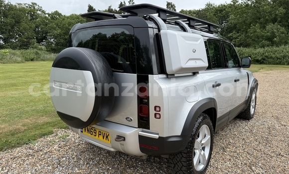 Buy Used Land Rover Defender Silver Car in Dodoma in Dodoma Buy Used Land Rover Defender Silver Car in Dodoma in Dodoma