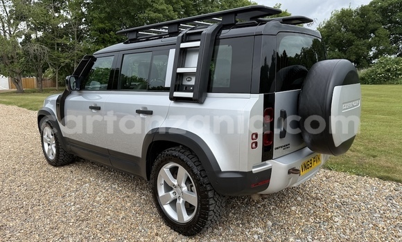 Buy Used Land Rover Defender Silver Car in Dodoma in Dodoma Buy Used Land Rover Defender Silver Car in Dodoma in Dodoma