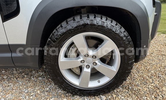 Buy Used Land Rover Defender Silver Car in Dodoma in Dodoma Buy Used Land Rover Defender Silver Car in Dodoma in Dodoma