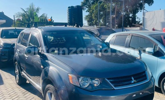 Buy New Mitsubishi Outlander Silver Car in Dar es Salaam in Dar es Salaam Buy New Mitsubishi Outlander Silver Car in Dar es Salaam in Dar es Salaam