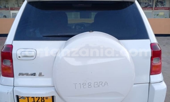 Nunua Ilio tumika Toyota RAV4 Nyeupe Gari ndani ya Dar es Salaam nchini Dar es Salaam Nunua Ilio tumika Toyota RAV4 Nyeupe Gari ndani ya Dar es Salaam nchini Dar es Salaam