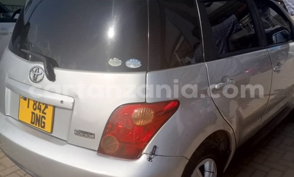 Buy Used Toyota IST Silver Car in Dar es Salaam in Dar es Salaam