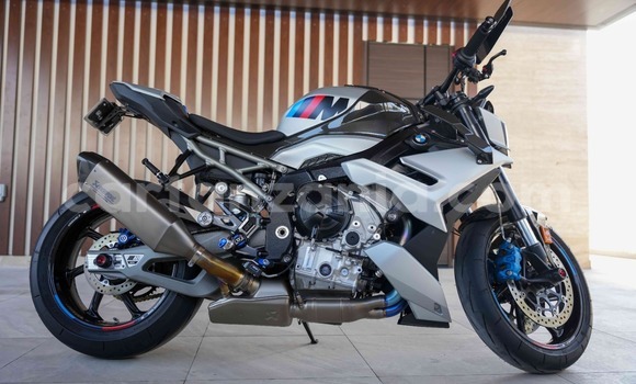 Buy Used BMW S 1000 Silver Bike in Arusha in Arusha Buy Used BMW S 1000 Silver Bike in Arusha in Arusha