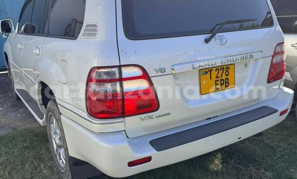 Nunua Ilio tumika Toyota Land Cruiser Nyeupe Gari ndani ya Dar es Salaam nchini Dar es Salaam Nunua Ilio tumika Toyota Land Cruiser Nyeupe Gari ndani ya Dar es Salaam nchini Dar es Salaam