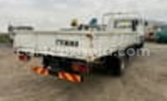 Nunua Ilio tumika Mitsubishi Fuso Fighter Nyeupe Lori ndani ya Dar es Salaam nchini Dar es Salaam Nunua Ilio tumika Mitsubishi Fuso Fighter Nyeupe Lori ndani ya Dar es Salaam nchini Dar es Salaam