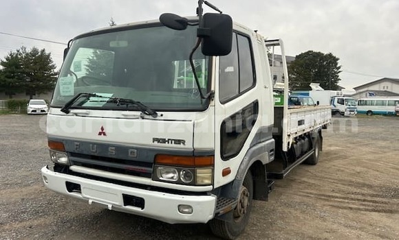 Nunua Ilio tumika Mitsubishi Fuso Fighter Nyeupe Lori ndani ya Dar es Salaam nchini Dar es Salaam Nunua Ilio tumika Mitsubishi Fuso Fighter Nyeupe Lori ndani ya Dar es Salaam nchini Dar es Salaam