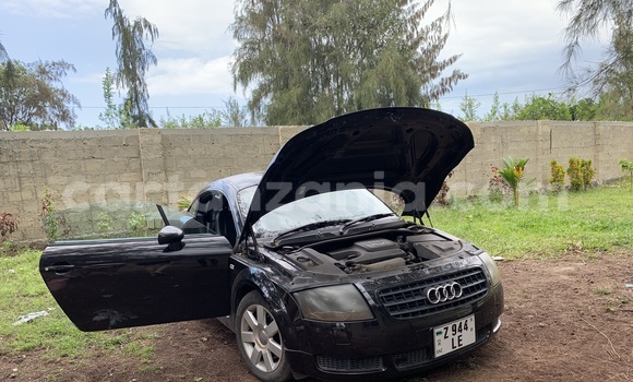 Nunua Ilio tumika Audi TT Nyeusi Gari ndani ya Dar es Salaam nchini Dar es Salaam Nunua Ilio tumika Audi TT Nyeusi Gari ndani ya Dar es Salaam nchini Dar es Salaam