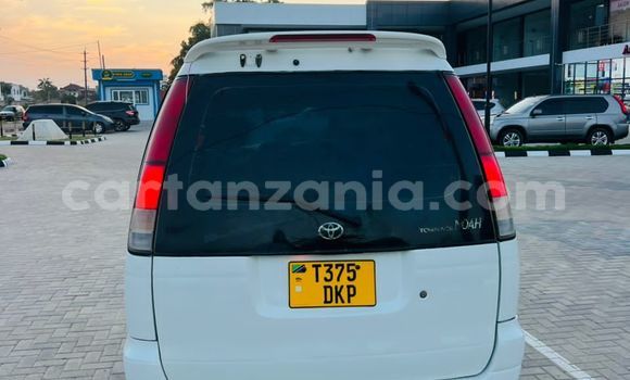 Buy Used Toyota Noah White Car in Dar es Salaam in Dar es Salaam Buy Used Toyota Noah White Car in Dar es Salaam in Dar es Salaam