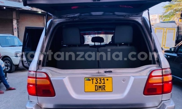 Nunua Ilio tumika Toyota Land Cruiser Fedha Gari ndani ya Dar es Salaam nchini Dar es Salaam Nunua Ilio tumika Toyota Land Cruiser Fedha Gari ndani ya Dar es Salaam nchini Dar es Salaam
