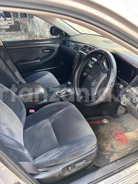 Big with watermark toyota crown mbeya mbeya 31045