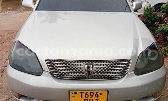 Nunua Ilio tumika Toyota Mark II Fedha Gari ndani ya Dar es Salaam nchini Dar es Salaam