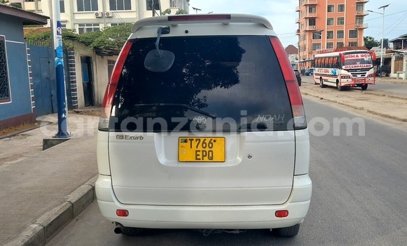 Buy Used Toyota Noah White Car in Dar es Salaam in Dar es Salaam