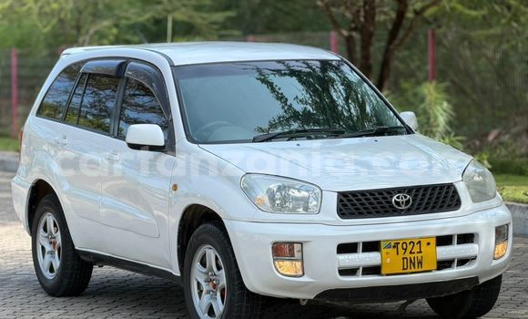 Buy Used Toyota RAV4 White Car in Dar es Salaam in Dar es Salaam