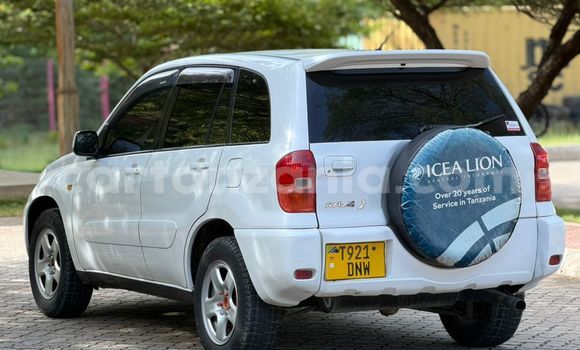 Buy Used Toyota RAV4 White Car in Dar es Salaam in Dar es Salaam Buy Used Toyota RAV4 White Car in Dar es Salaam in Dar es Salaam