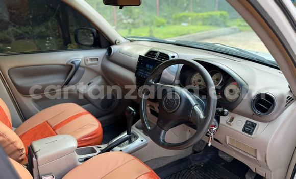 Buy Used Toyota RAV4 White Car in Dar es Salaam in Dar es Salaam Buy Used Toyota RAV4 White Car in Dar es Salaam in Dar es Salaam