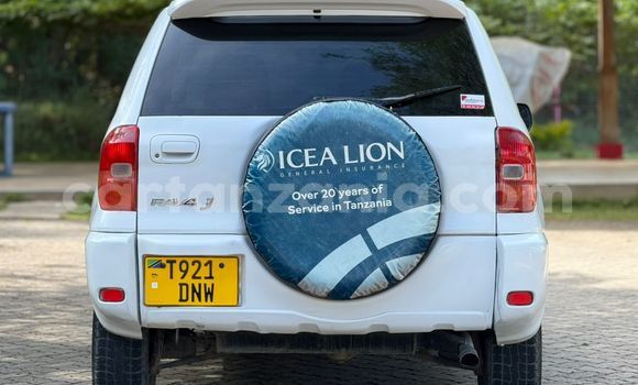 Buy Used Toyota RAV4 White Car in Dar es Salaam in Dar es Salaam Buy Used Toyota RAV4 White Car in Dar es Salaam in Dar es Salaam