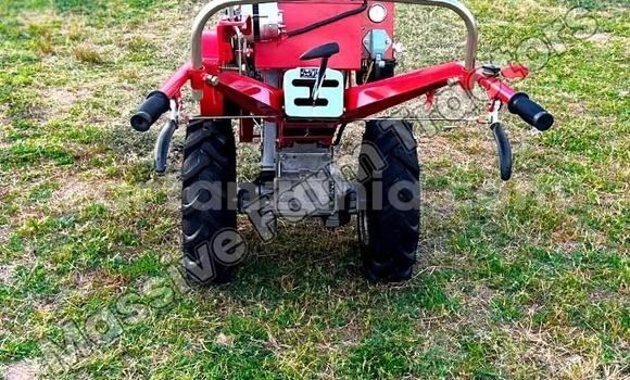 Nunua Mpya Caterpillar 120 Nyekundu Lori ndani ya Dar es Salaam nchini Dar es Salaam Nunua Mpya Caterpillar 120 Nyekundu Lori ndani ya Dar es Salaam nchini Dar es Salaam