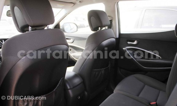 Nunua Imported Hyundai Santa Fe Nyeusi Gari ndani ya Import - Dubai nchini Arusha Nunua Imported Hyundai Santa Fe Nyeusi Gari ndani ya Import - Dubai nchini Arusha