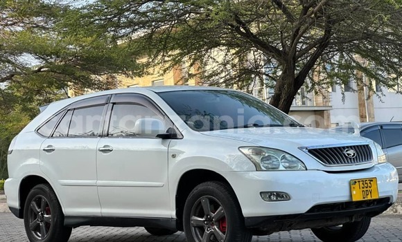 Buy Used Toyota Harrier White Car in Dar es Salaam in Dar es Salaam Buy Used Toyota Harrier White Car in Dar es Salaam in Dar es Salaam