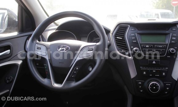 Nunua Imported Hyundai Santa Fe Nyeusi Gari ndani ya Import - Dubai nchini Arusha Nunua Imported Hyundai Santa Fe Nyeusi Gari ndani ya Import - Dubai nchini Arusha