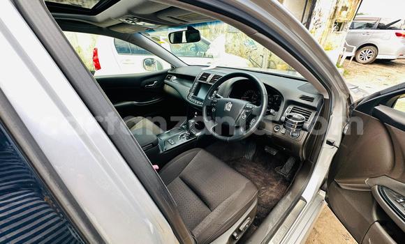 Buy Import Toyota Crown Silver Car in Dar es Salaam in Dar es Salaam Buy Import Toyota Crown Silver Car in Dar es Salaam in Dar es Salaam