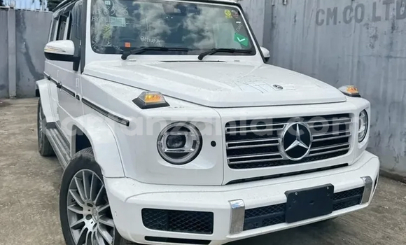 Nunua Imported Mercedes‒Benz G-klasse Nyeupe Gari ndani ya Dar es Salaam nchini Dar es Salaam Nunua Imported Mercedes‒Benz G-klasse Nyeupe Gari ndani ya Dar es Salaam nchini Dar es Salaam