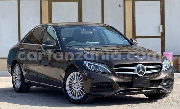 Nunua Imported Mercedes‒Benz C–Class Brown Gari ndani ya Dar es Salaam nchini Dar es Salaam