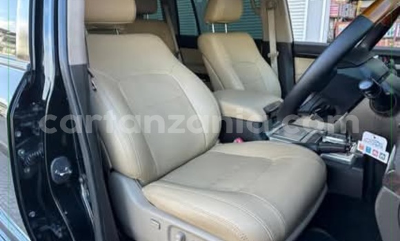 Nunua Ilio tumika Toyota Land Cruiser Nyeusi Gari ndani ya Dar es Salaam nchini Dar es Salaam Nunua Ilio tumika Toyota Land Cruiser Nyeusi Gari ndani ya Dar es Salaam nchini Dar es Salaam