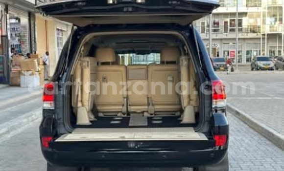 Nunua Ilio tumika Toyota Land Cruiser Nyeusi Gari ndani ya Dar es Salaam nchini Dar es Salaam Nunua Ilio tumika Toyota Land Cruiser Nyeusi Gari ndani ya Dar es Salaam nchini Dar es Salaam