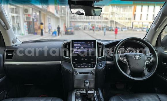Nunua Ilio tumika Toyota Land Cruiser Nyeupe Gari ndani ya Dar es Salaam nchini Dar es Salaam Nunua Ilio tumika Toyota Land Cruiser Nyeupe Gari ndani ya Dar es Salaam nchini Dar es Salaam