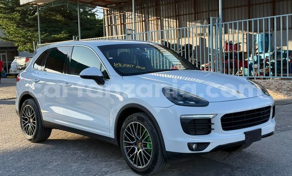 Nunua Ilio tumika Porsche Cayenne Nyeupe Gari ndani ya Dar es Salaam nchini Dar es Salaam Nunua Ilio tumika Porsche Cayenne Nyeupe Gari ndani ya Dar es Salaam nchini Dar es Salaam