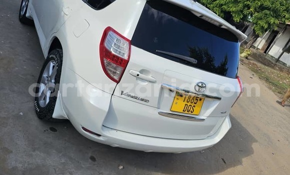 Nunua Ilio tumika Toyota Vanguard Nyeupe Gari ndani ya Dar es Salaam nchini Dar es Salaam Nunua Ilio tumika Toyota Vanguard Nyeupe Gari ndani ya Dar es Salaam nchini Dar es Salaam