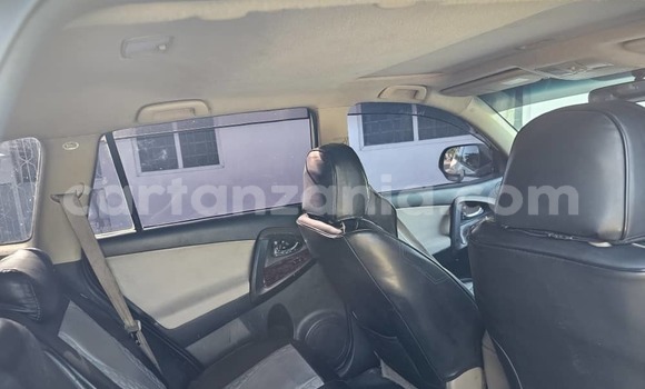 Nunua Ilio tumika Toyota Vanguard Nyeupe Gari ndani ya Dar es Salaam nchini Dar es Salaam Nunua Ilio tumika Toyota Vanguard Nyeupe Gari ndani ya Dar es Salaam nchini Dar es Salaam