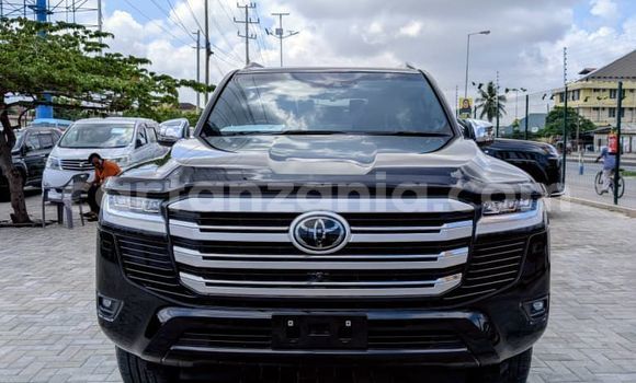 Nunua Ilio tumika Toyota Land Cruiser Nyeusi Gari ndani ya Dar es Salaam nchini Dar es Salaam Nunua Ilio tumika Toyota Land Cruiser Nyeusi Gari ndani ya Dar es Salaam nchini Dar es Salaam